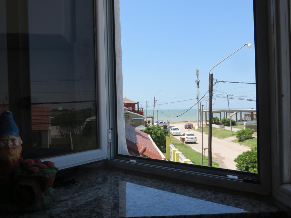 Piolon-piolon Apartment